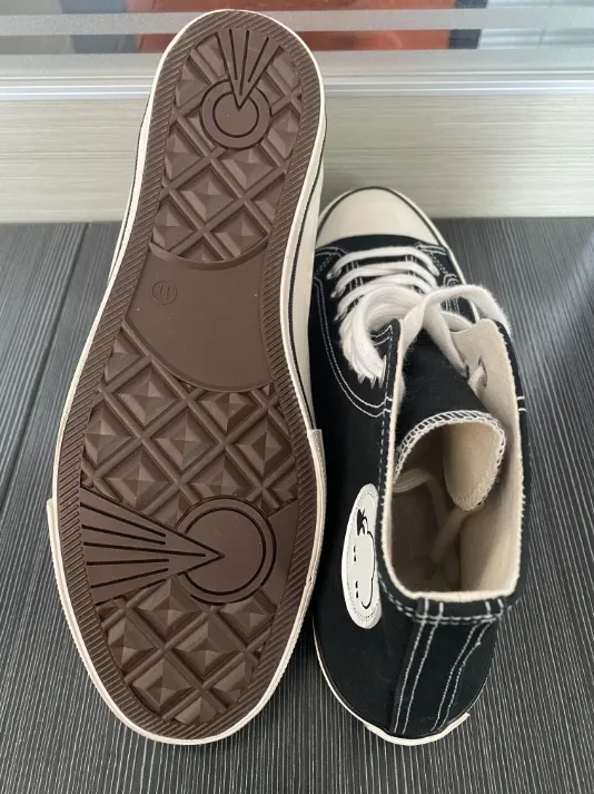 The sole of a navitend Shermie sneaker